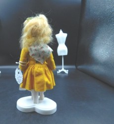 7 inch yellow dress england bk